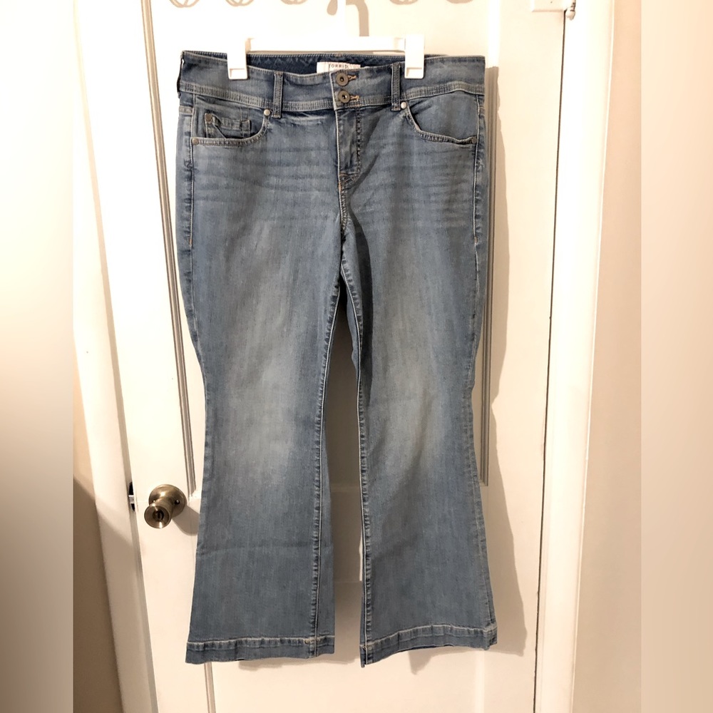 Retro style flare jeans. Never worn